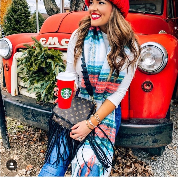 American Eagle Outfitters Other - American Eagle scarf